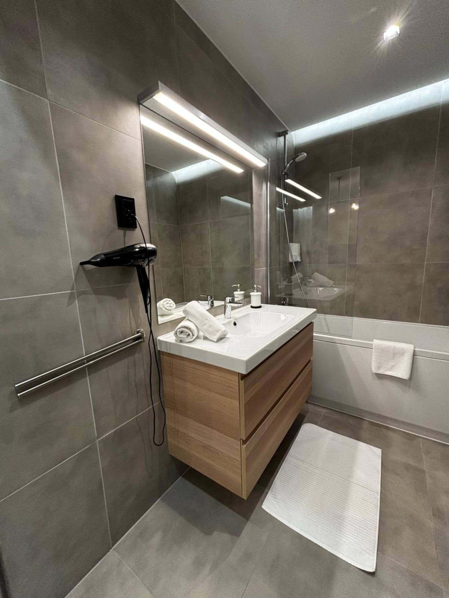K40 Residence, With Pool On The Top! * Budapesta