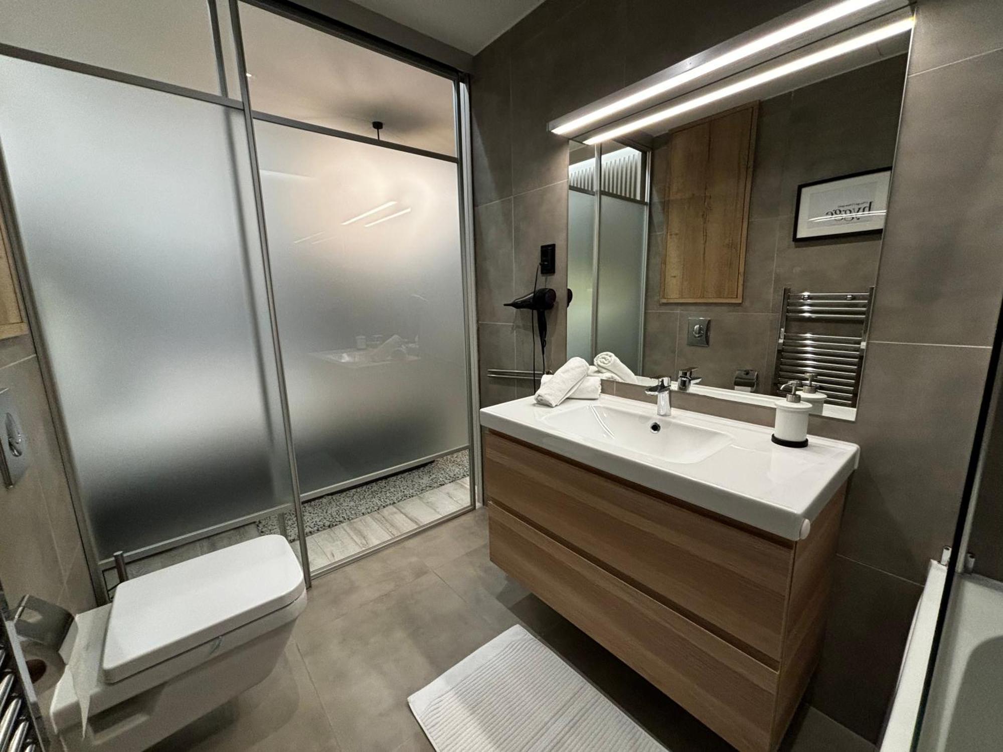 Apartment K40 Residence, With Pool On The Top!